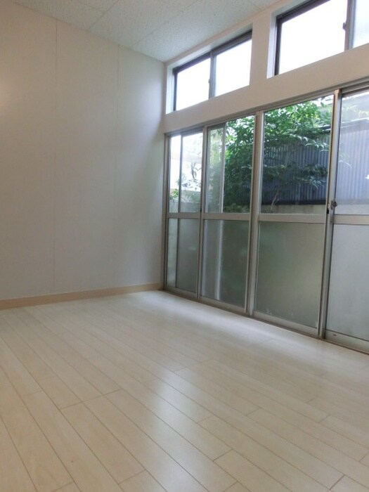 物件内観写真18　(居室)