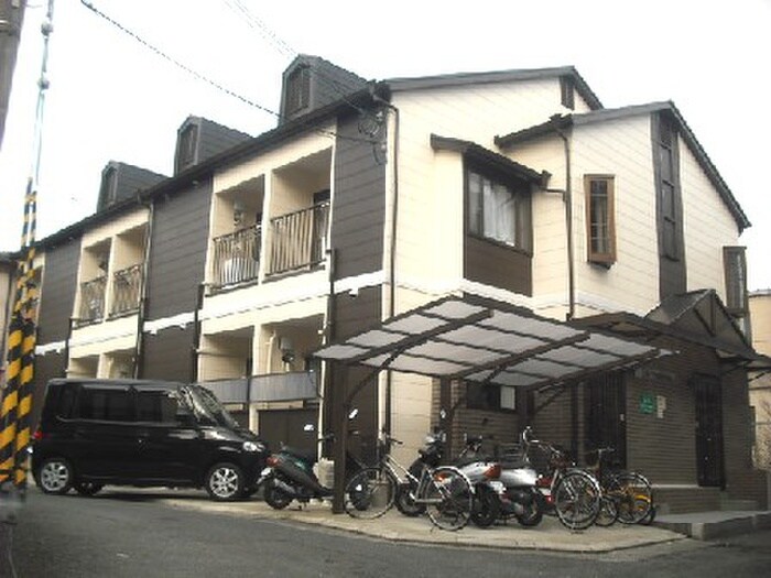 物件外観写真4　(駐輪場)