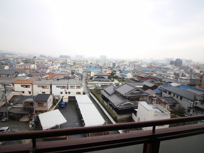 物件内観写真11　(室内からの展望)