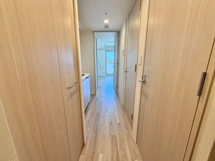 物件内観写真12　(廊下)