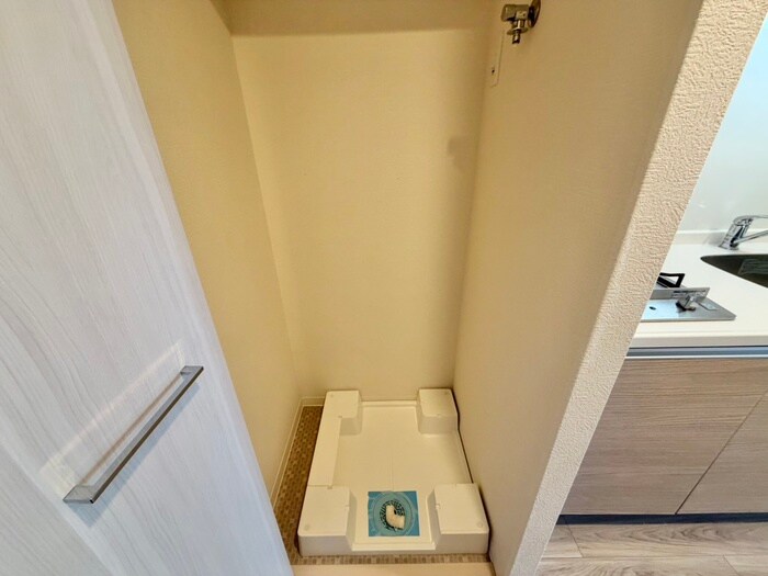 物件内観写真18　(洗濯機置場)