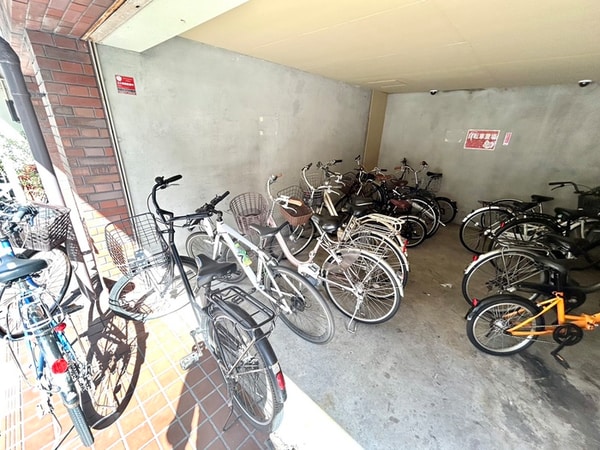 駐輪場