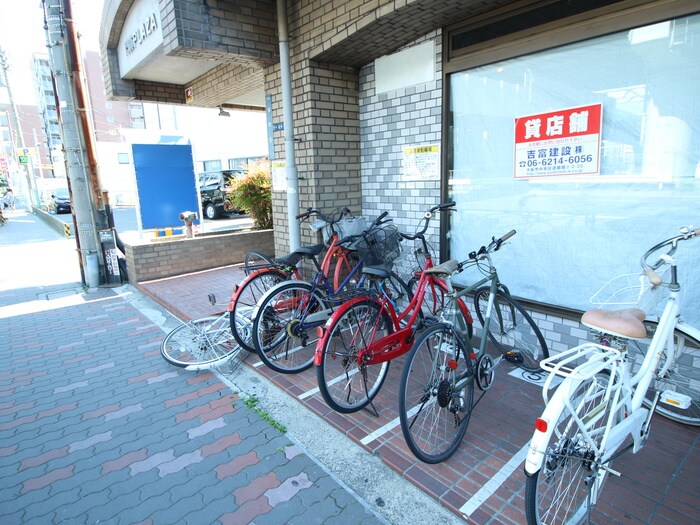 物件外観写真5　(駐輪場)