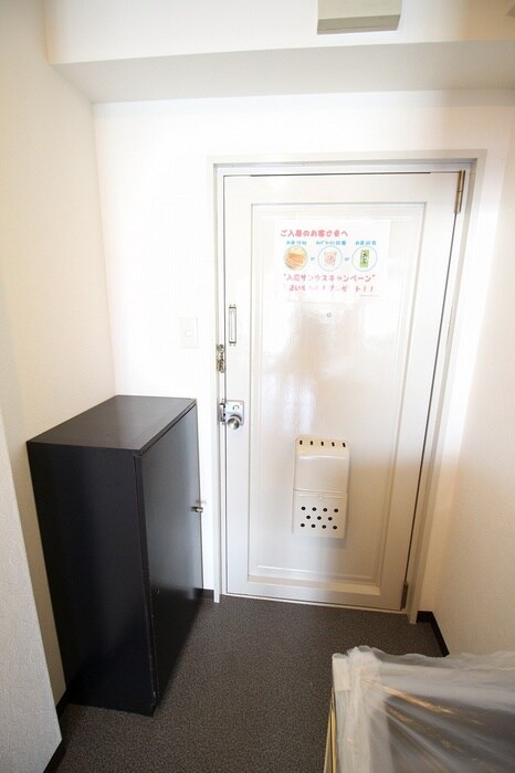 物件内観写真13　(玄関)