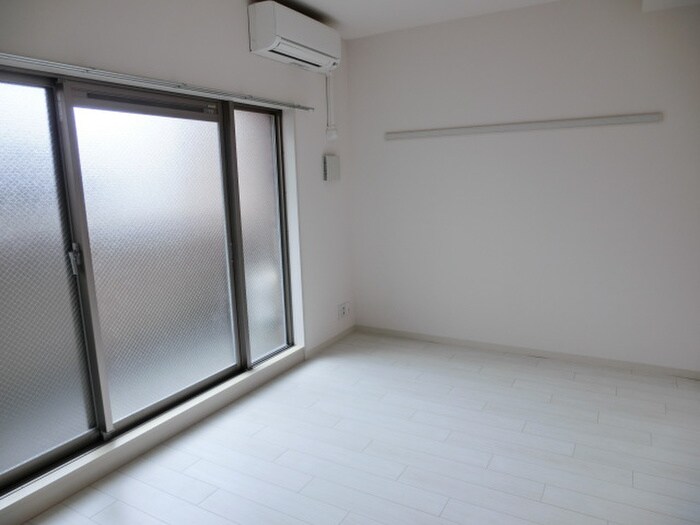 物件内観写真5　(居室)