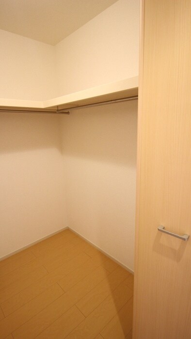 物件内観写真12　(収納)