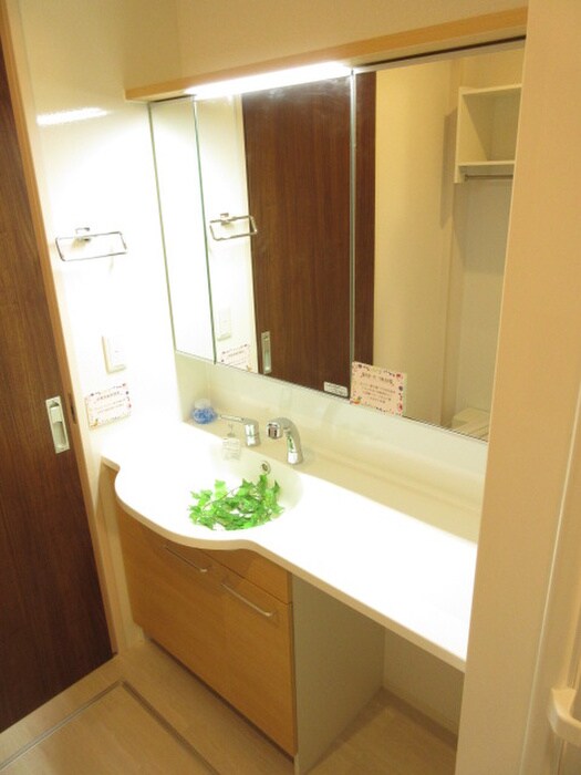 物件内観写真15　(洗面)