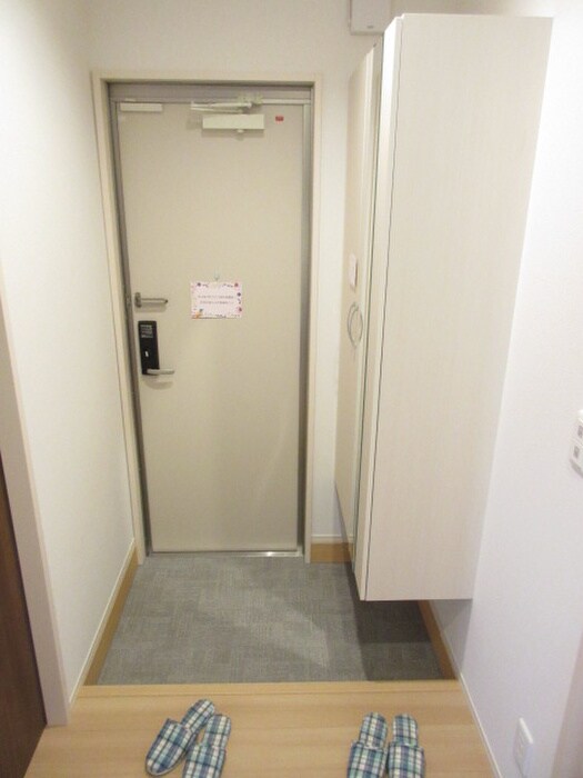 物件内観写真18　(玄関)