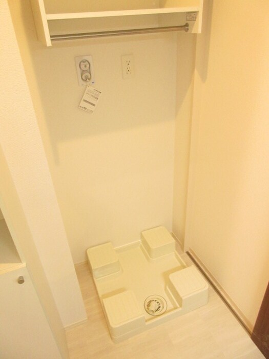 物件内観写真22　(洗濯機置場)