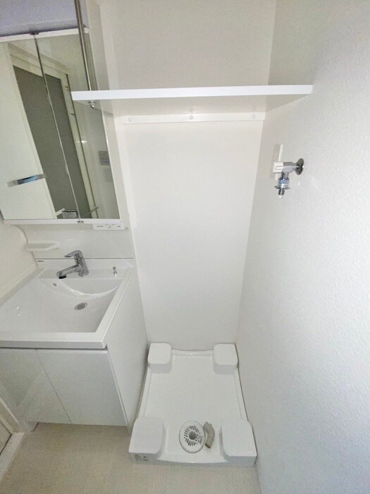 物件内観写真14　(洗濯機置場)