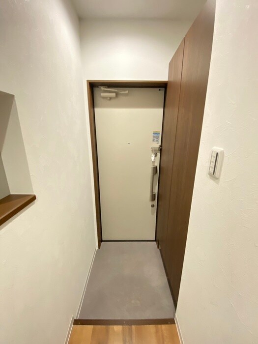 物件内観写真22　(玄関)