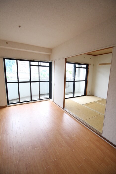 物件内観写真9　(洗面)