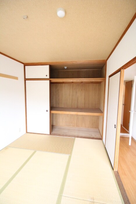 物件内観写真16　(居室)