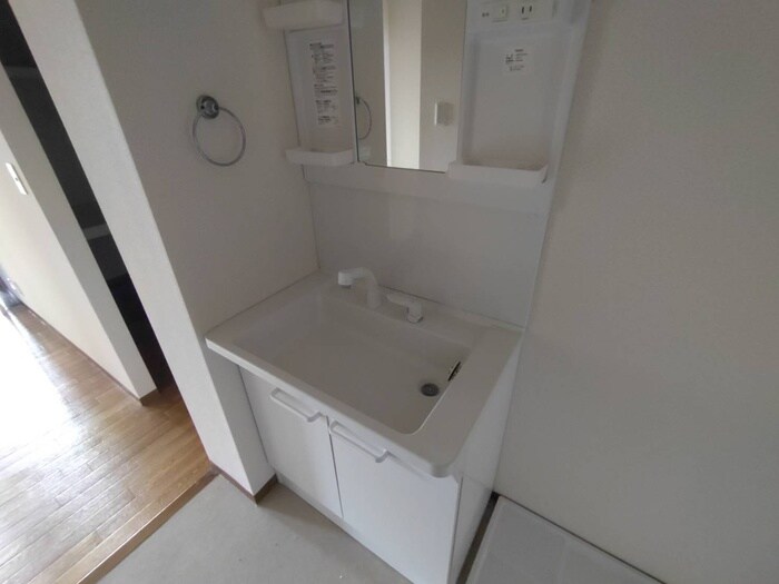 物件内観写真8　(洗面)