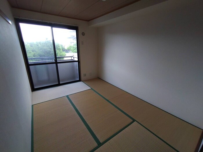 物件内観写真15　(居室)