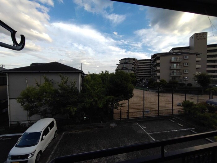 物件内観写真22　(室内からの展望)