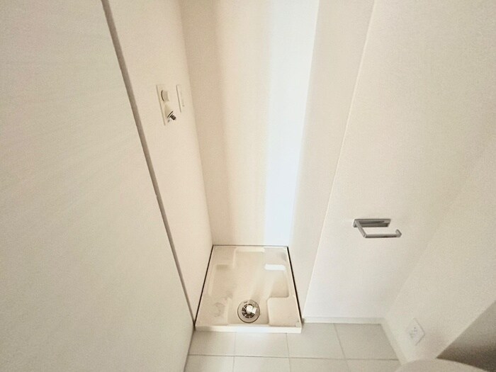 物件内観写真11　(洗濯機置場)