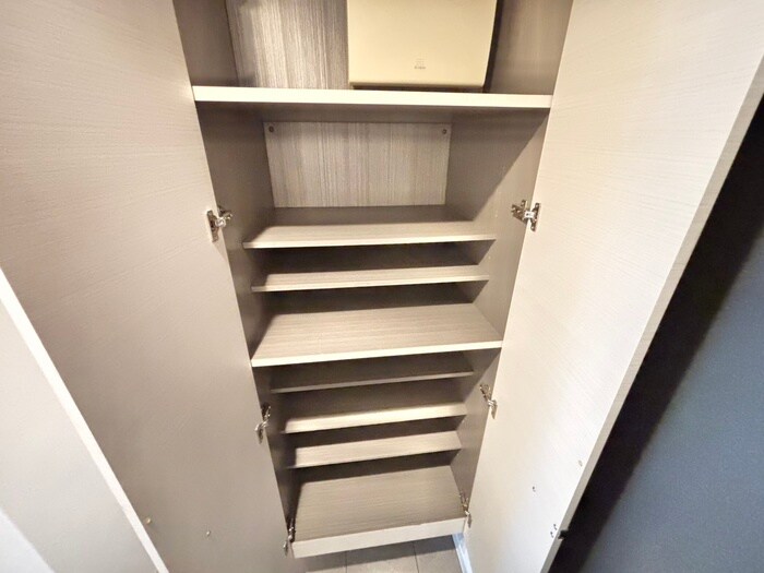 物件内観写真17　(靴箱)