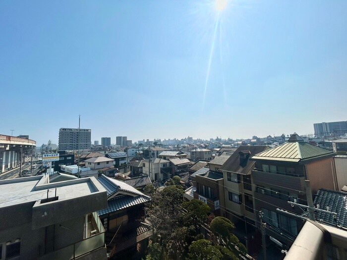 物件内観写真22　(室内からの展望)