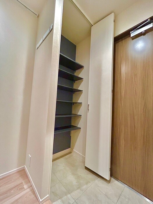 物件内観写真14　(靴箱)