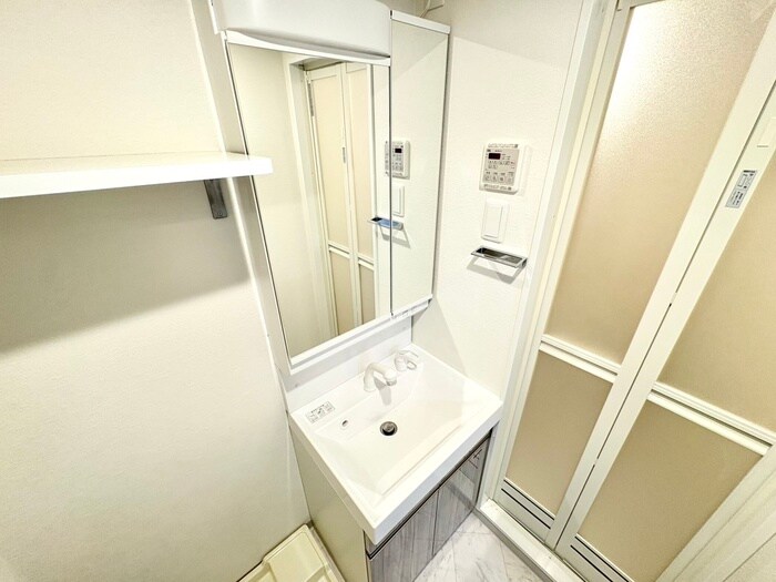 物件内観写真11　(洗面)