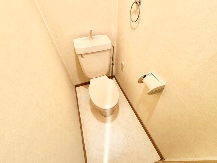 物件内観写真13　(トイレ)