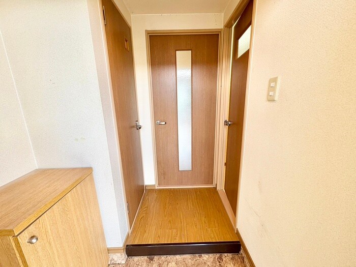 物件内観写真16　(廊下)