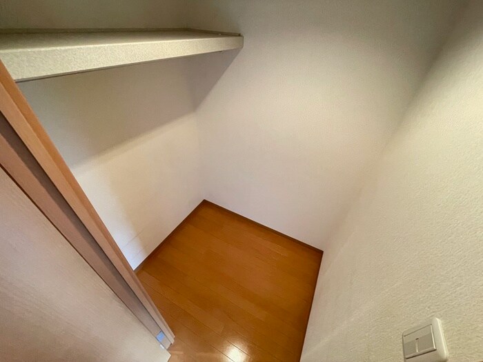 物件内観写真18　(収納)
