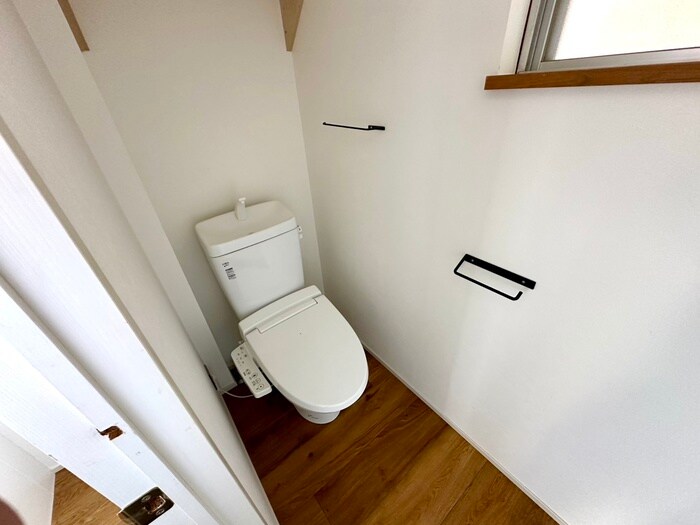 物件内観写真12　(トイレ)