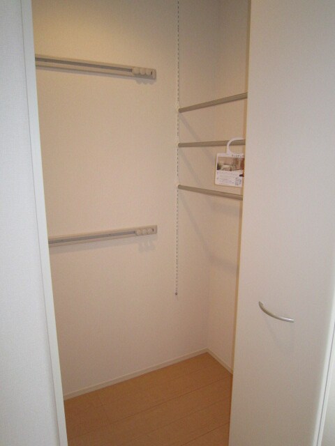 物件内観写真9　(収納)