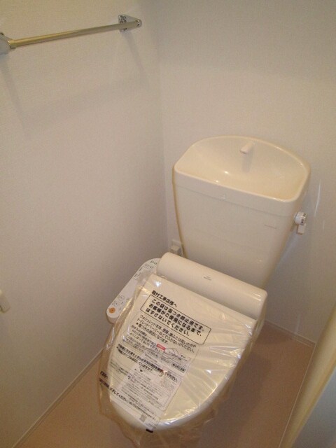 物件内観写真16　(トイレ)