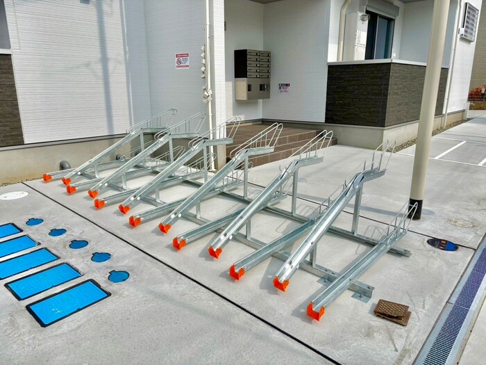 物件外観写真6　(駐輪場)