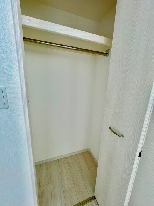 物件内観写真13　(収納)