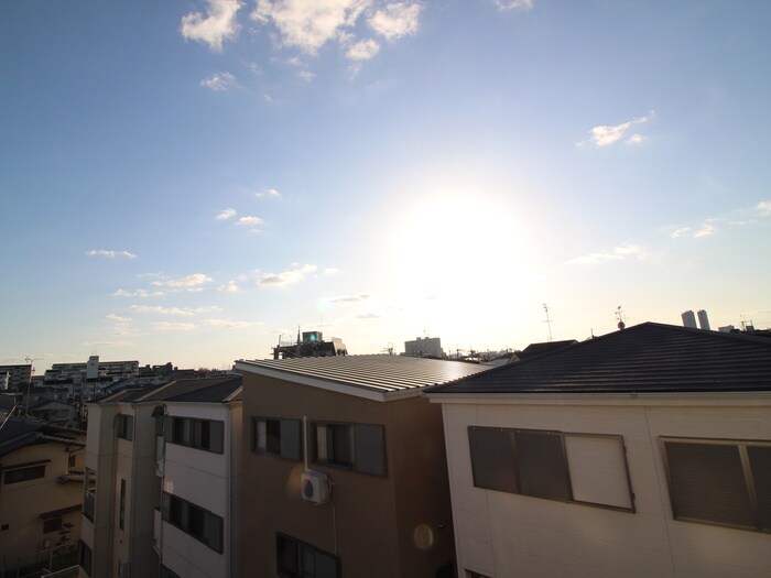 物件内観写真19　(室内からの展望)