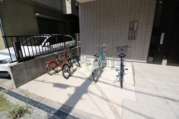 物件外観写真6　(駐輪場)