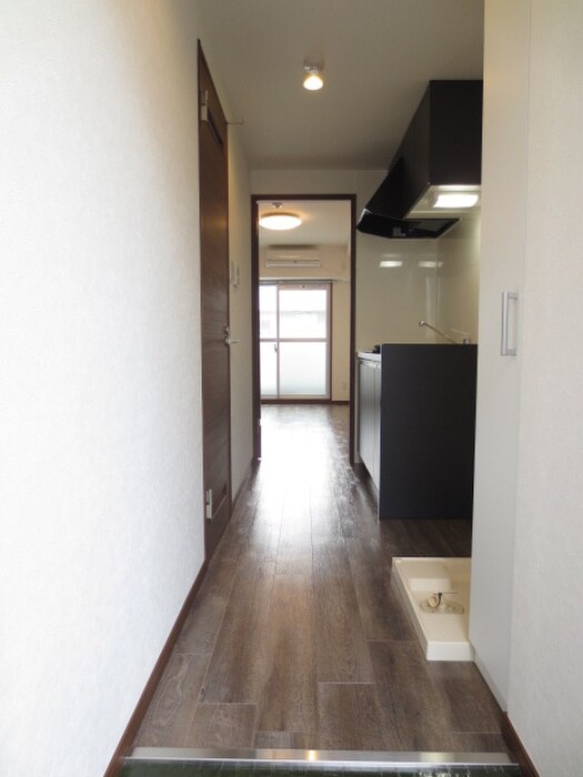 物件内観写真10　(廊下)