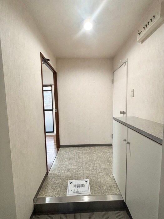 物件内観写真9　(廊下)