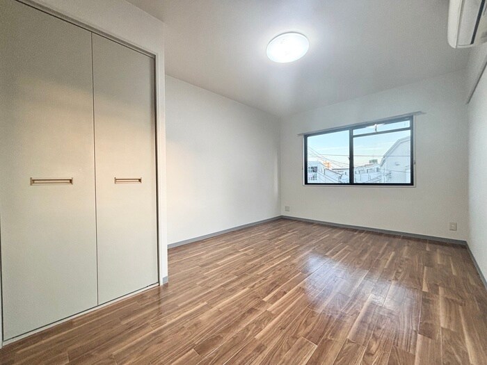 物件内観写真11　(居室)