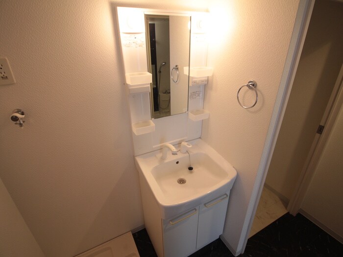 物件内観写真10　(洗面)