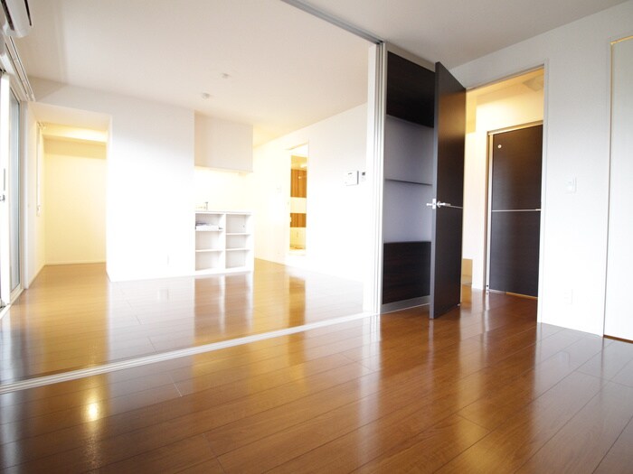 物件内観写真11　(居室)