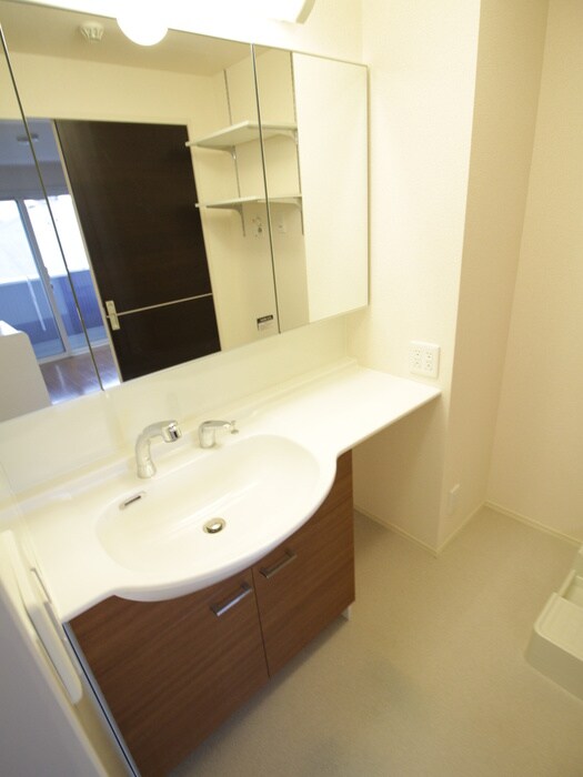 物件内観写真13　(洗面)