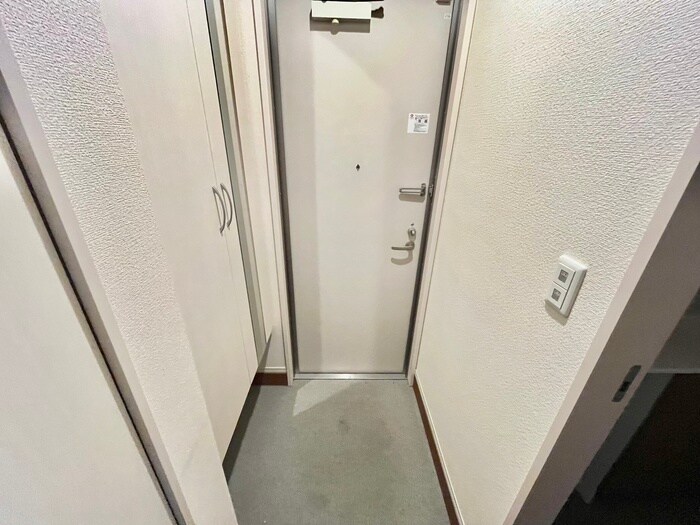 物件内観写真14　(玄関)