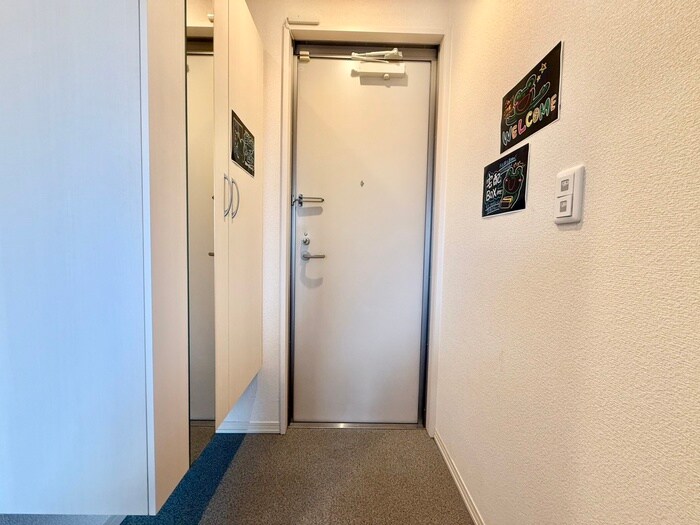 物件内観写真16　(玄関)