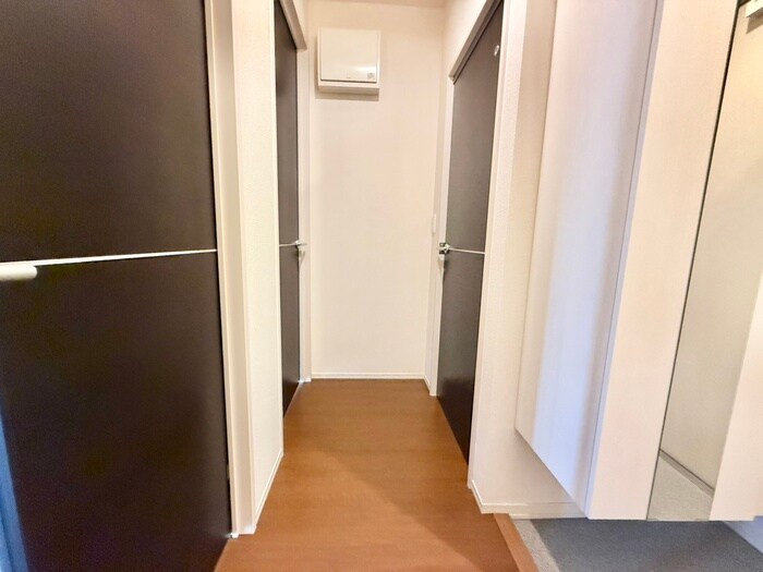 物件内観写真18　(廊下)