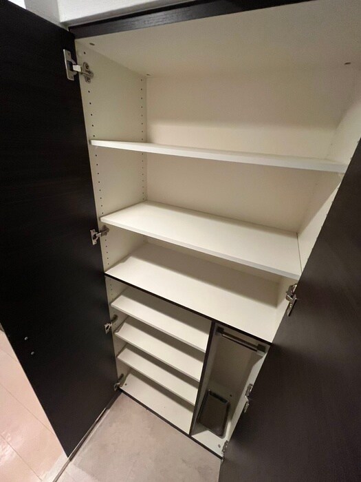物件内観写真9　(靴箱)