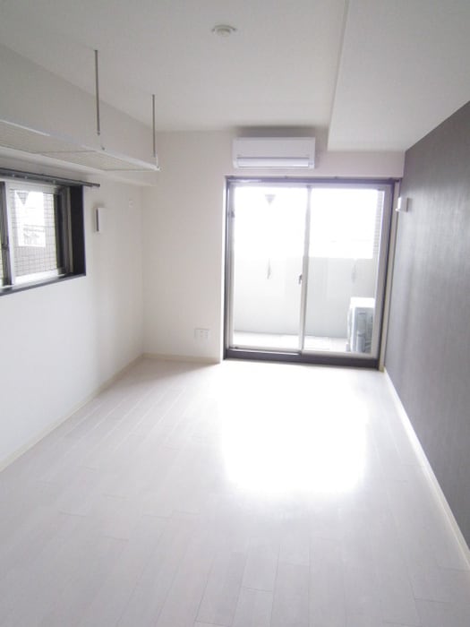 物件内観写真4　(居室)