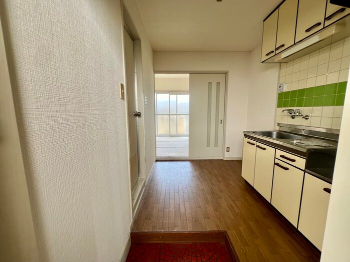 物件内観写真13　(廊下)