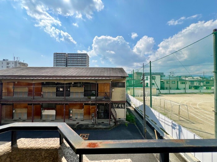 物件内観写真15　(室内からの展望)