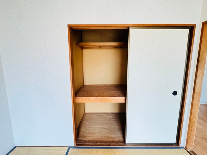 物件内観写真12　(収納)