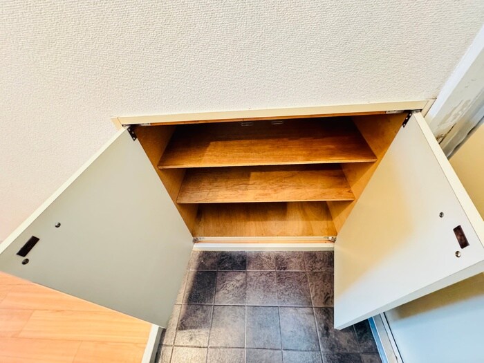 物件内観写真18　(靴箱)